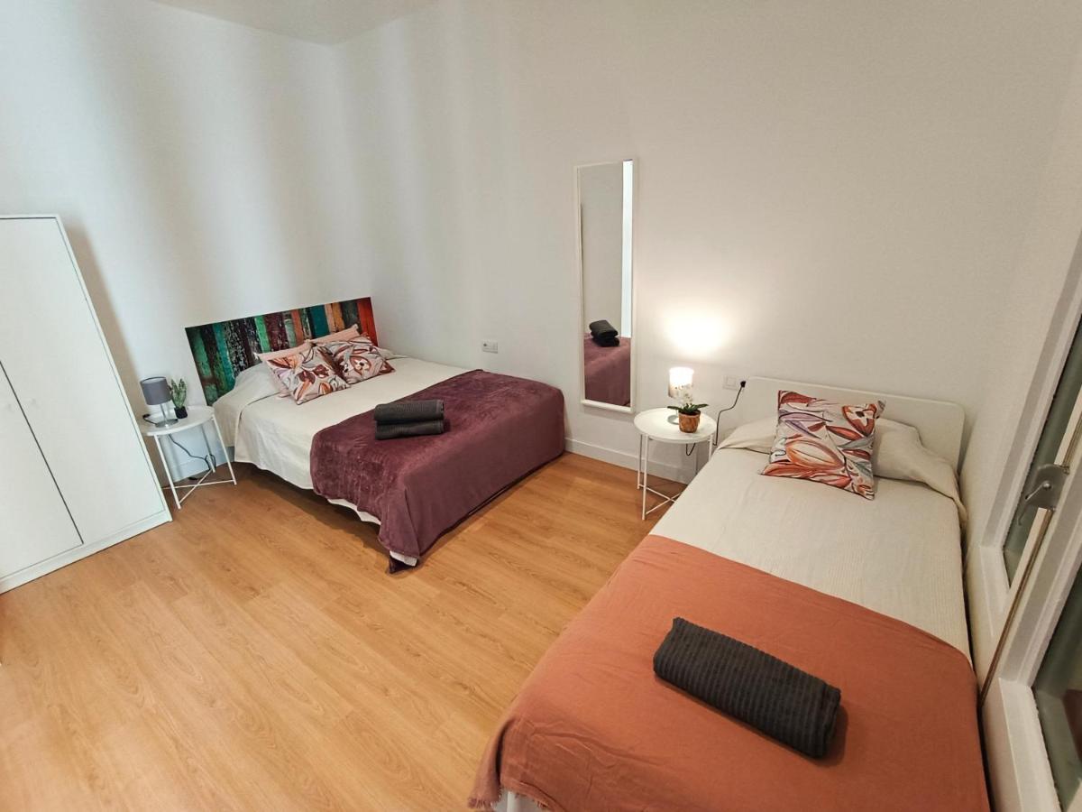 By Universitat Rooms Barcelone Extérieur photo